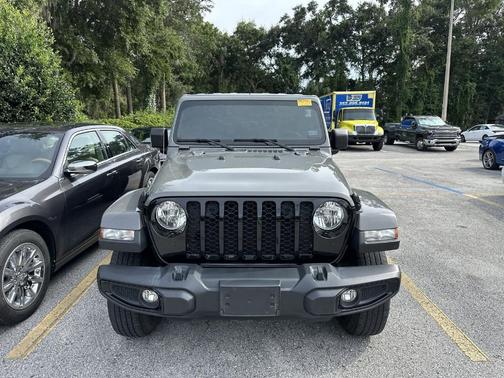 2022 Jeep Gladiator Sport