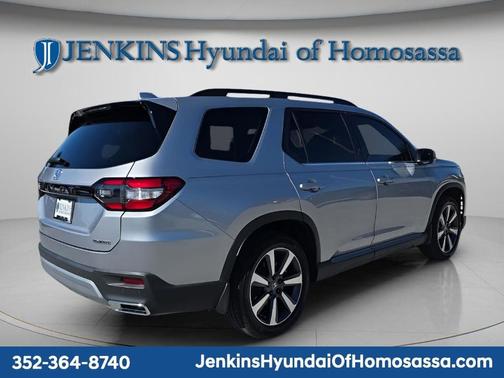 2025 Honda Pilot Touring