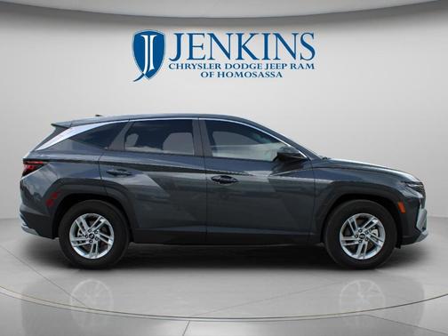 Gray 2025 Hyundai TUCSON SE
