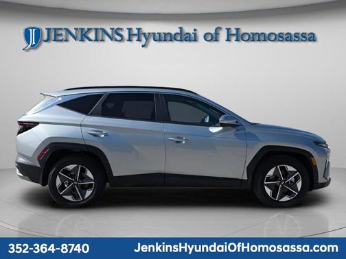 Shimmering Silver 2026 Hyundai TUCSON SEL Premium