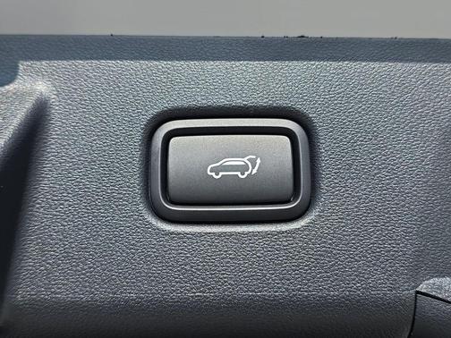 Shimmering Silver 2026 Hyundai TUCSON SEL Premium