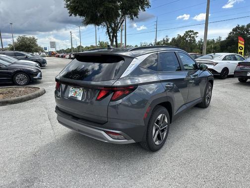 2025 Hyundai TUCSON SEL