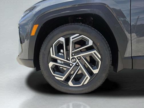 Gray 2026 Hyundai TUCSON SEL Plus