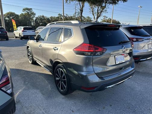 2017 Nissan Rogue SL