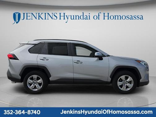 Silver Sky Metallic 2019 Toyota RAV4 XLE