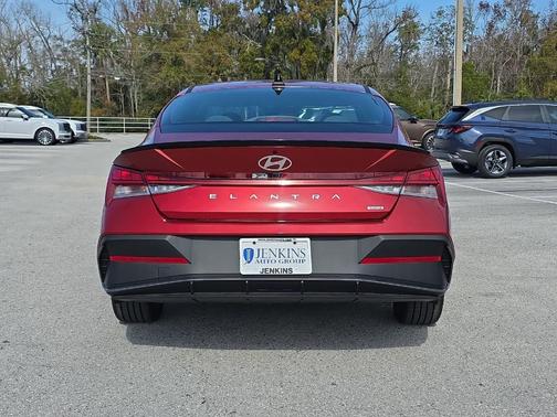 2025 Hyundai ELANTRA HEV SEL Sport