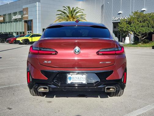 2022 BMW X4 xDrive30i