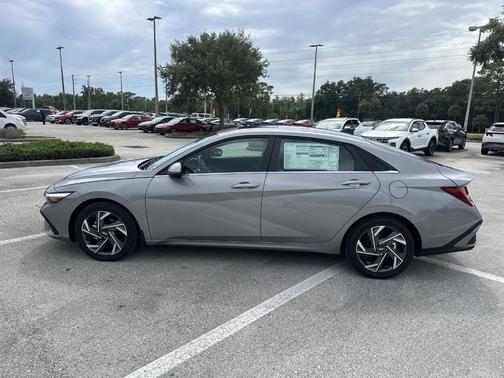 2025 Hyundai ELANTRA HEV Limited