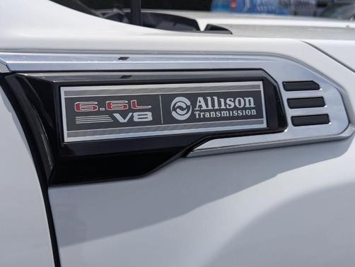 Summit White 2025 GMC Sierra 2500 Denali