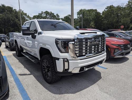 Summit White 2025 GMC Sierra 2500 Denali