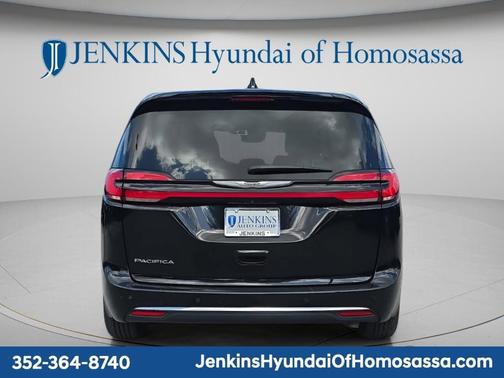 Diamond Black 2024 Chrysler Pacifica Touring-L