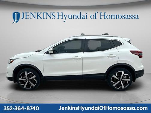 White 2021 Nissan Rogue Sport SL