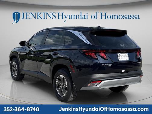 Deep Sea 2026 Hyundai TUCSON Hybrid Blue SE
