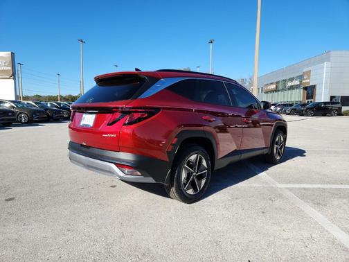 2026 Hyundai TUCSON Hybrid SEL