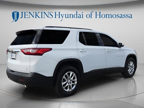 Summit White 2019 Chevrolet Traverse LT Cloth