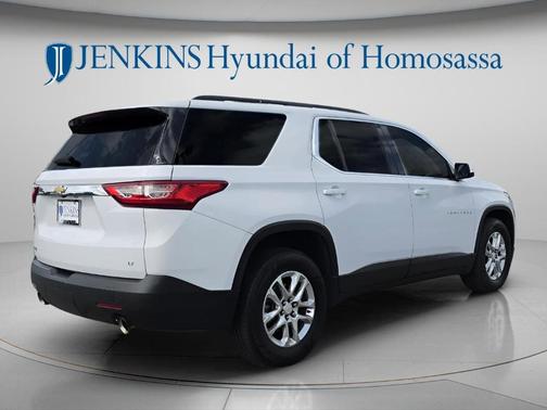 Summit White 2019 Chevrolet Traverse LT Cloth