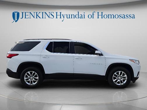 Summit White 2019 Chevrolet Traverse LT Cloth