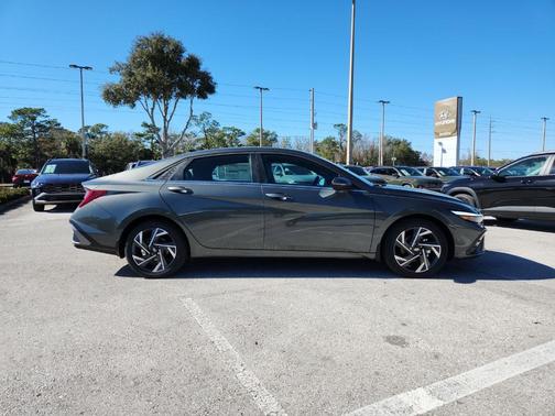 2026 Hyundai ELANTRA HEV Limited