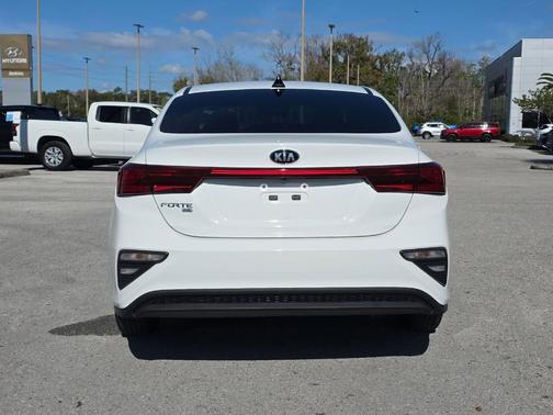 2021 Kia Forte FE