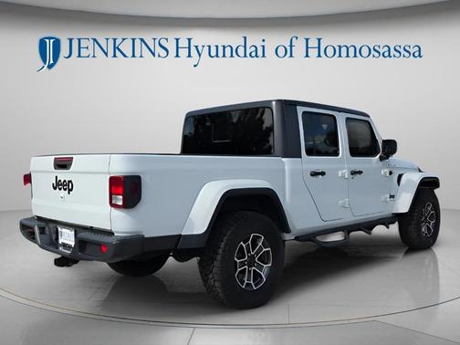 Bright White Clearcoat 2020 Jeep Gladiator Sport
