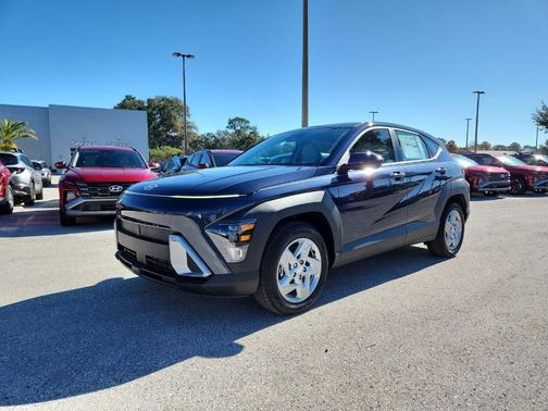 2026 Hyundai KONA SE