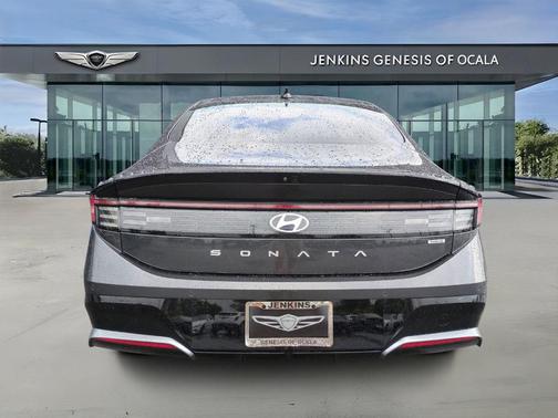 2024 Hyundai SONATA Hybrid Limited