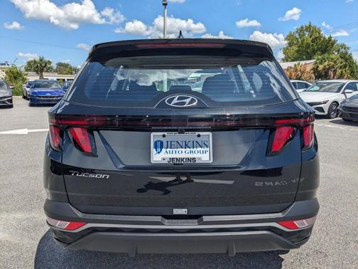 2024 Hyundai TUCSON SE