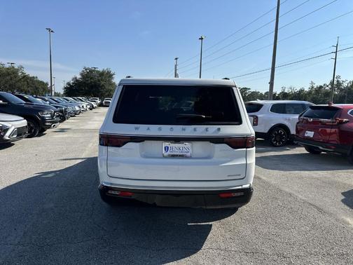 2023 Jeep Wagoneer Series III