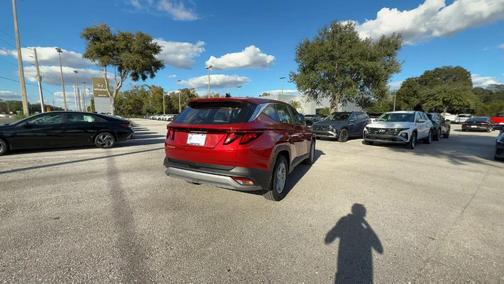 2026 Hyundai TUCSON SE