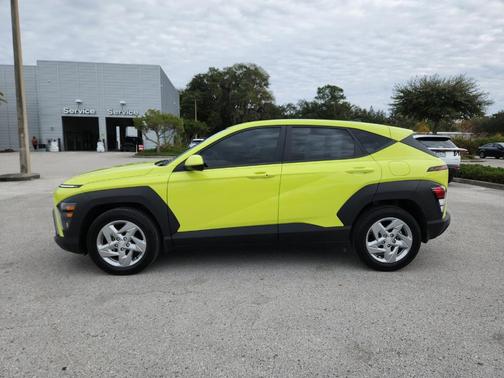 2024 Hyundai KONA SE
