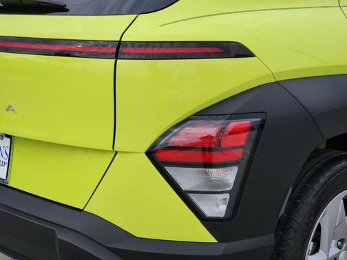 2024 Hyundai KONA SE