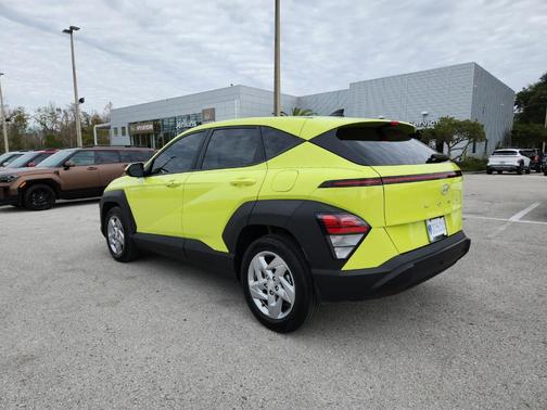 2024 Hyundai KONA SE
