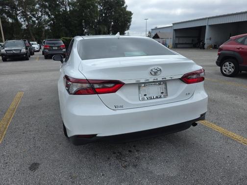 2022 Toyota Camry LE