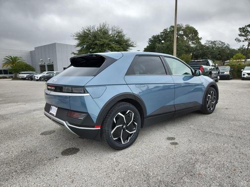 2022 Hyundai IONIQ 5 SE