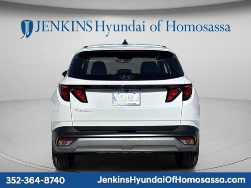 White Pearl 2026 Hyundai TUCSON SE