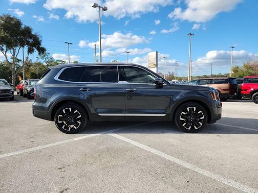 2023 Kia Telluride SX