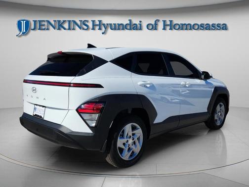 2026 Hyundai KONA SE