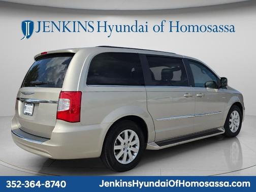 2012 Chrysler Town & Country Touring