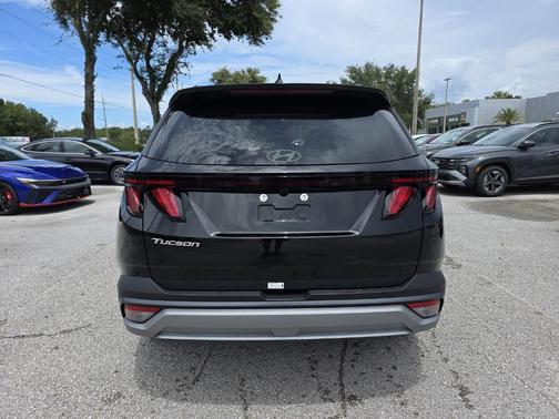 2025 Hyundai TUCSON SEL