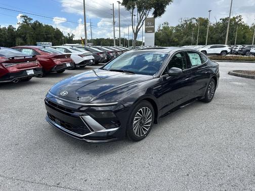 2025 Hyundai SONATA Hybrid SEL