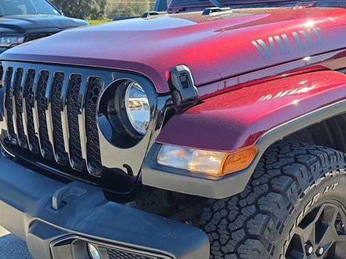 Snazzberry Pearlcoat 2021 Jeep Gladiator Sport