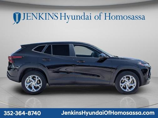 Mosaic Black Metallic 2024 Chevrolet Trax LS