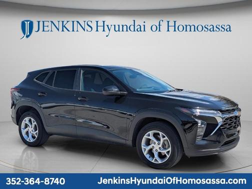 Mosaic Black Metallic 2024 Chevrolet Trax LS