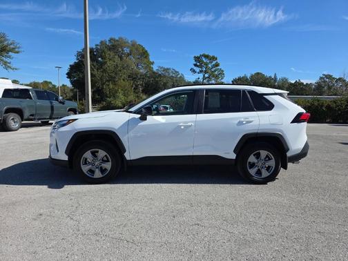 2024 Toyota RAV4 Hybrid LE