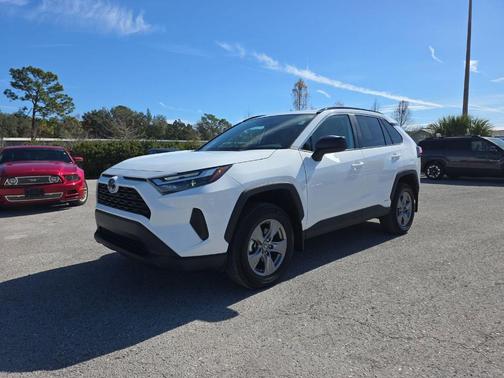 2024 Toyota RAV4 Hybrid LE