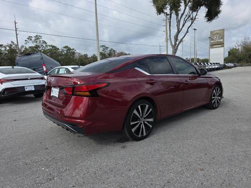 2022 Nissan Altima 2.5 SR