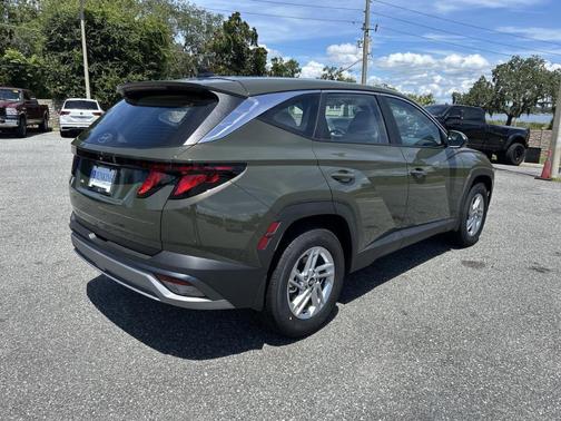 2025 Hyundai TUCSON SE