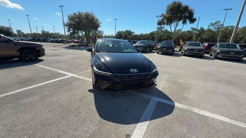 2025 Hyundai ELANTRA SEL Sport