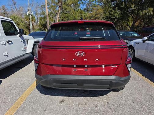 2024 Hyundai KONA SE