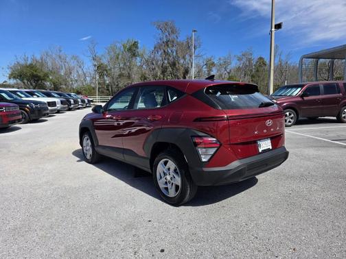 2024 Hyundai KONA SE